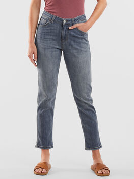 Duer Relaxed Performance Jeans - Short